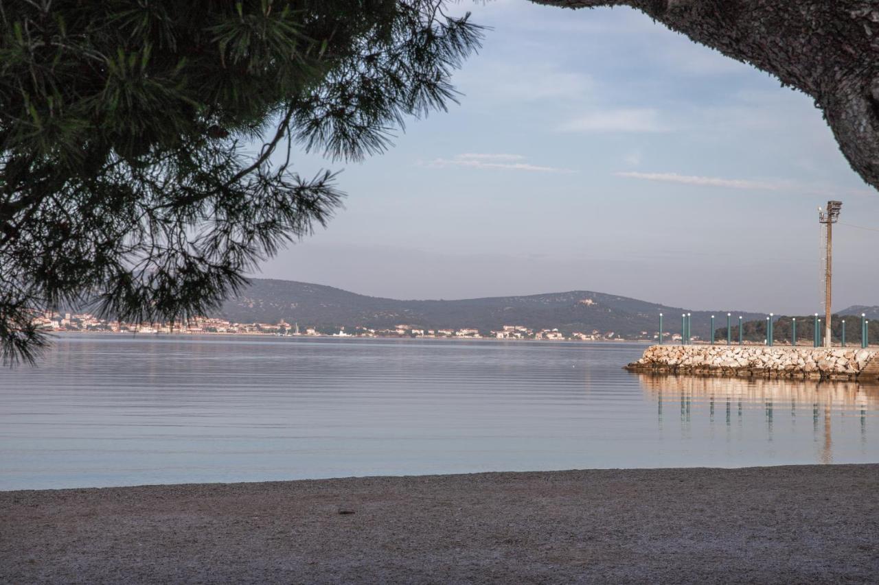 Apartmani Dina Biograd Na Moru Extérieur photo