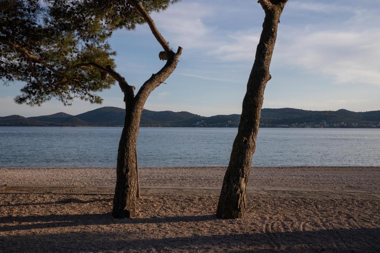 Apartmani Dina Biograd Na Moru Extérieur photo