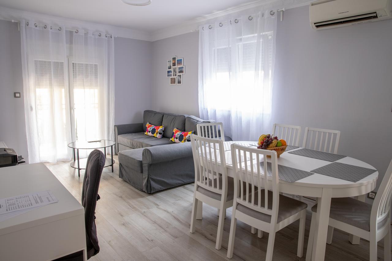 Apartmani Dina Biograd Na Moru Extérieur photo