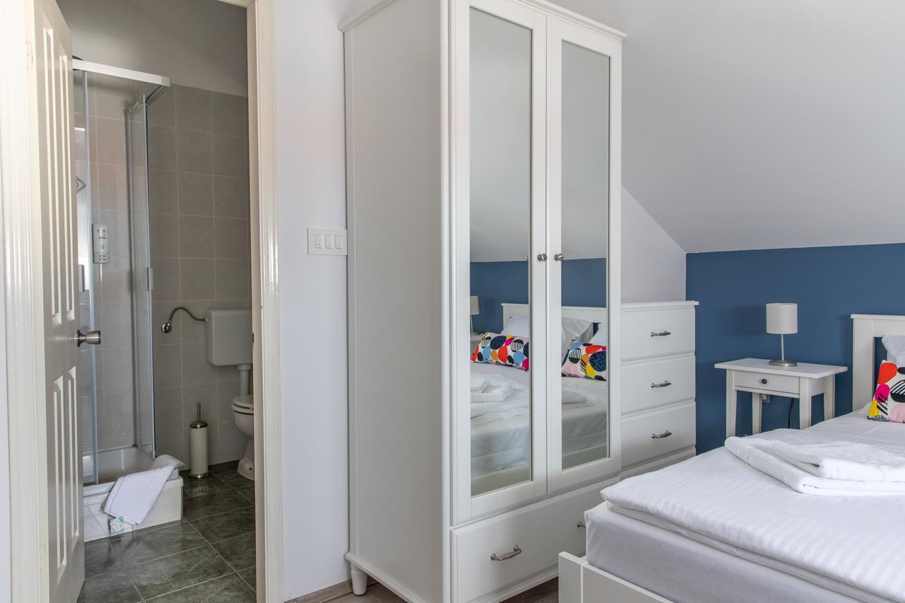 Apartmani Dina Biograd Na Moru Extérieur photo